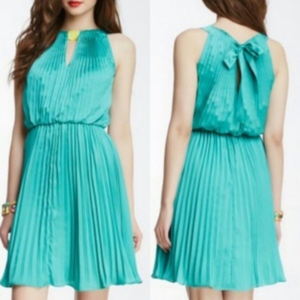 Elegant Teal Pleated Dress Vince Camuto